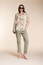 Livia camisa mujer manga corta en tela mezcla lino y viscosa estampado floral