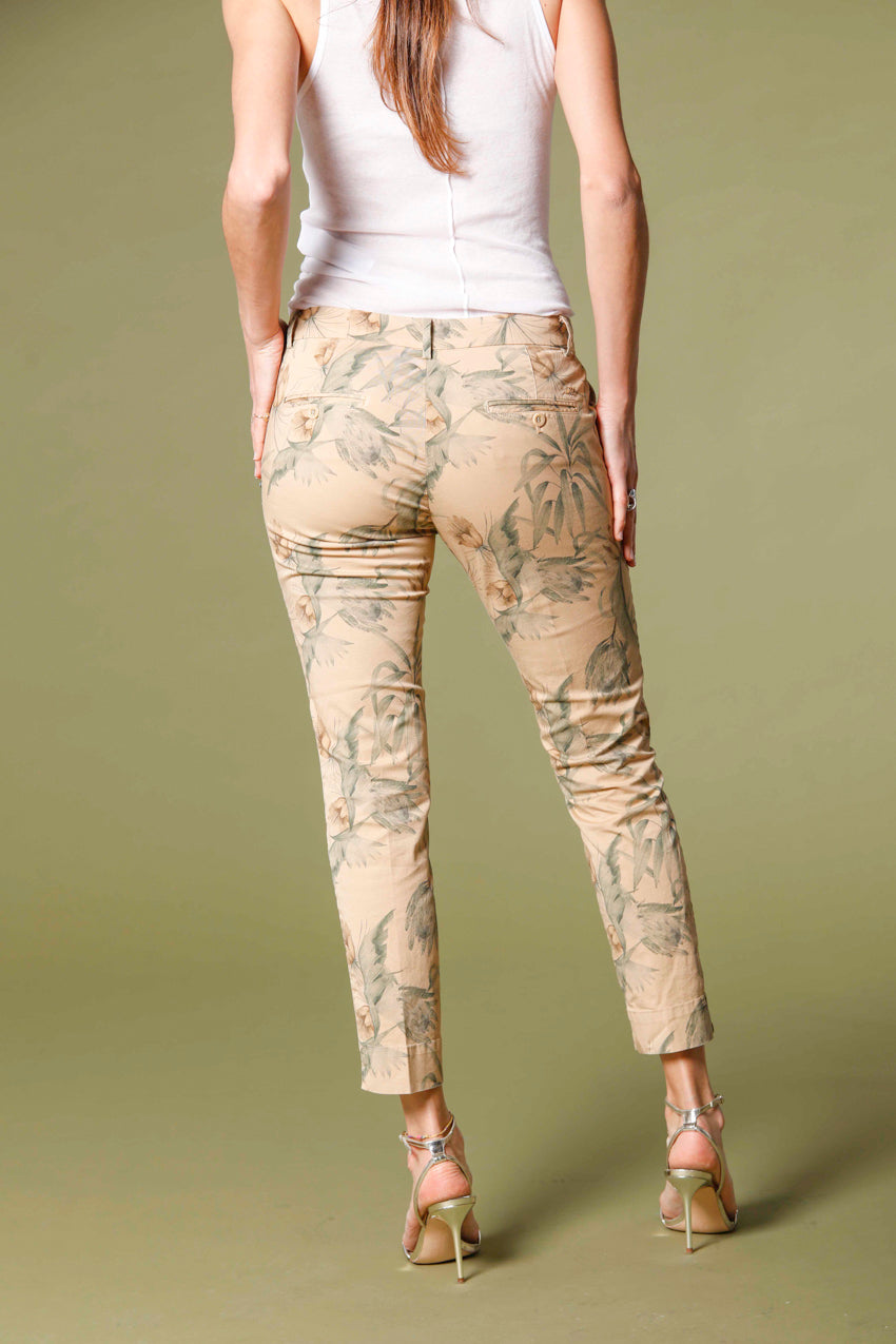 image 4 de pantalon chino capri en coton floral pour femme jaqueline curvie khaki foncé curvy fit de Mason's