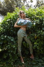 Jaqueline women's chino capri trousers in stretch cotton satin with leaf print slim fit