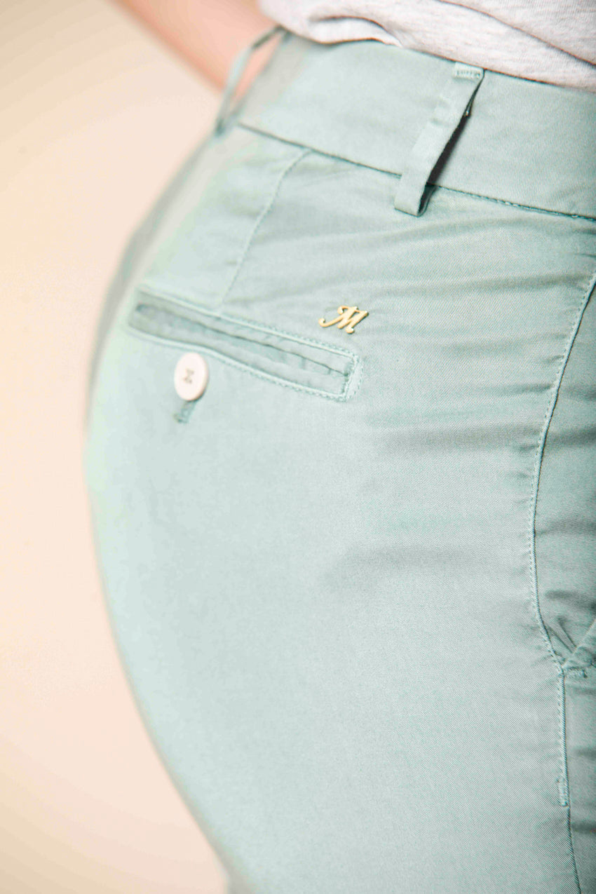 image 2 de chino capri femme em coton stretch modèle jaqueline curvie en vert menthe curvy fit de mason's