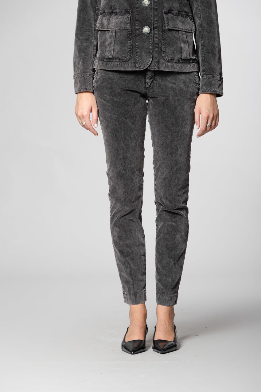 Jaqueline Archivio pantalón chino mujer en pana 1000 líneas slim fit