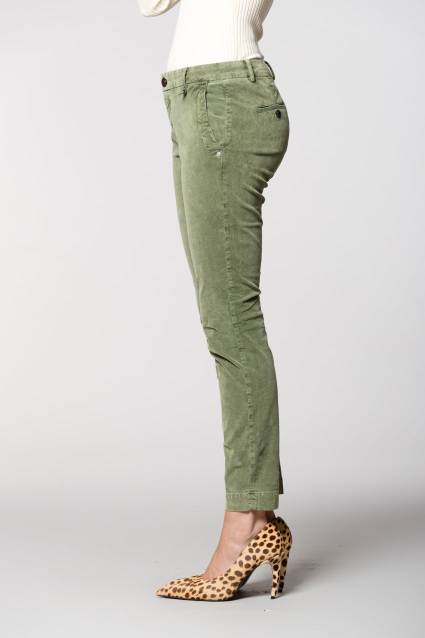 Jaqueline Archivio pantalón chino mujer en pana 1000 líneas slim fit