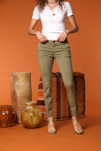 Jaqueline Archivio Pantalon Chino Femme en Gabardine slim fit