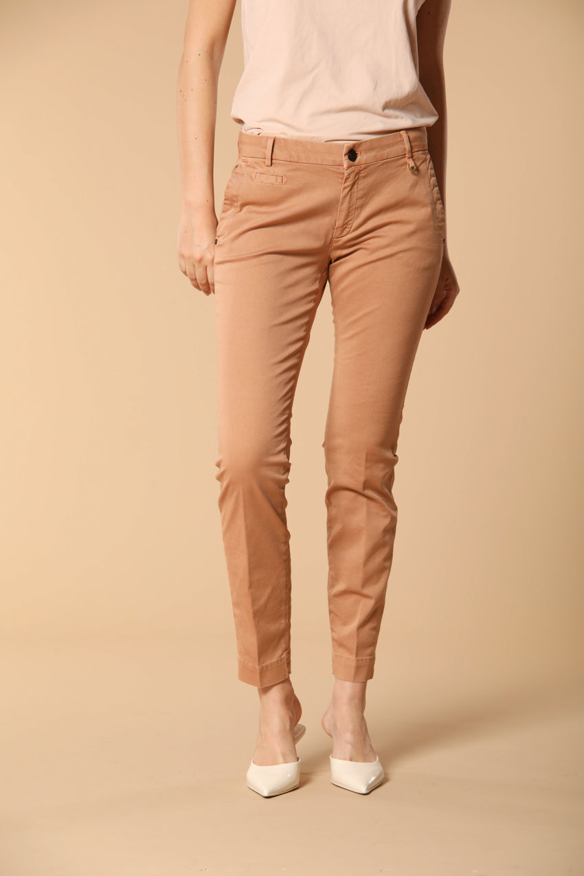 Jaqueline Archivio pantalone chino donna in gabardina slim fit