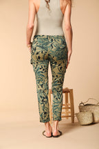 Chile City pantalone cargo donna in raso con stampa a fiori slim fit