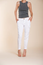 Chile City pantalón cargo mujer en gabardina stretch slim fit