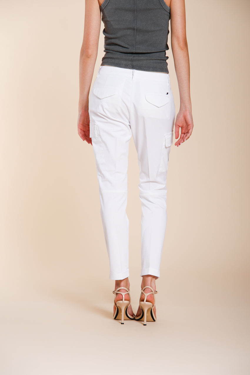 Chile City pantalón cargo mujer en gabardina stretch slim fit