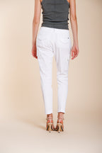 Chile City pantalón cargo mujer en gabardina stretch slim fit