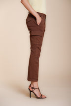Chile City pantalón cargo mujer en gabardina stretch slim fit