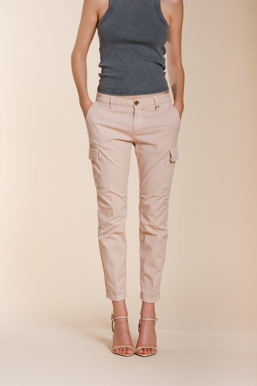 Chile City pantalón cargo mujer en gabardina stretch slim fit