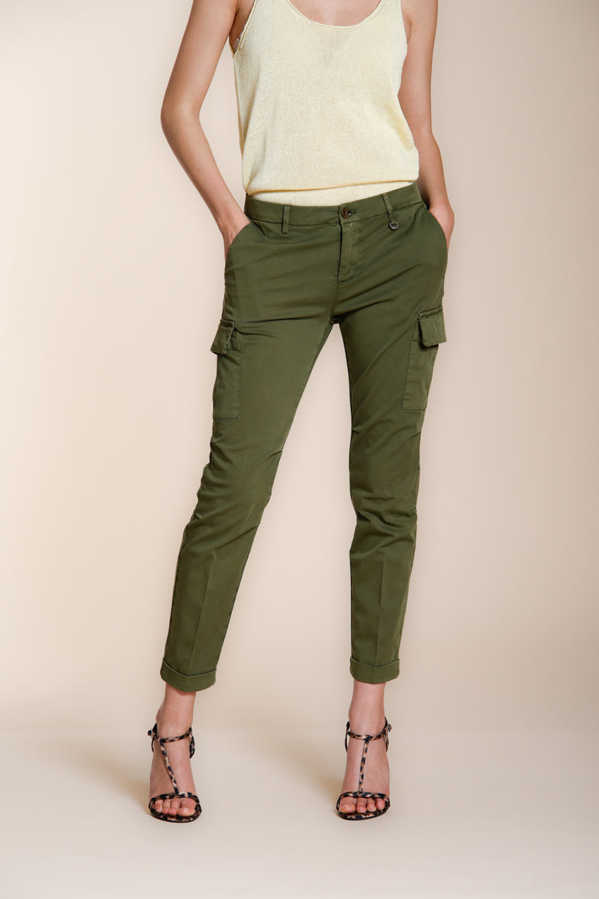 Chile City pantalon cargo femme en gabardine stretch slim fit