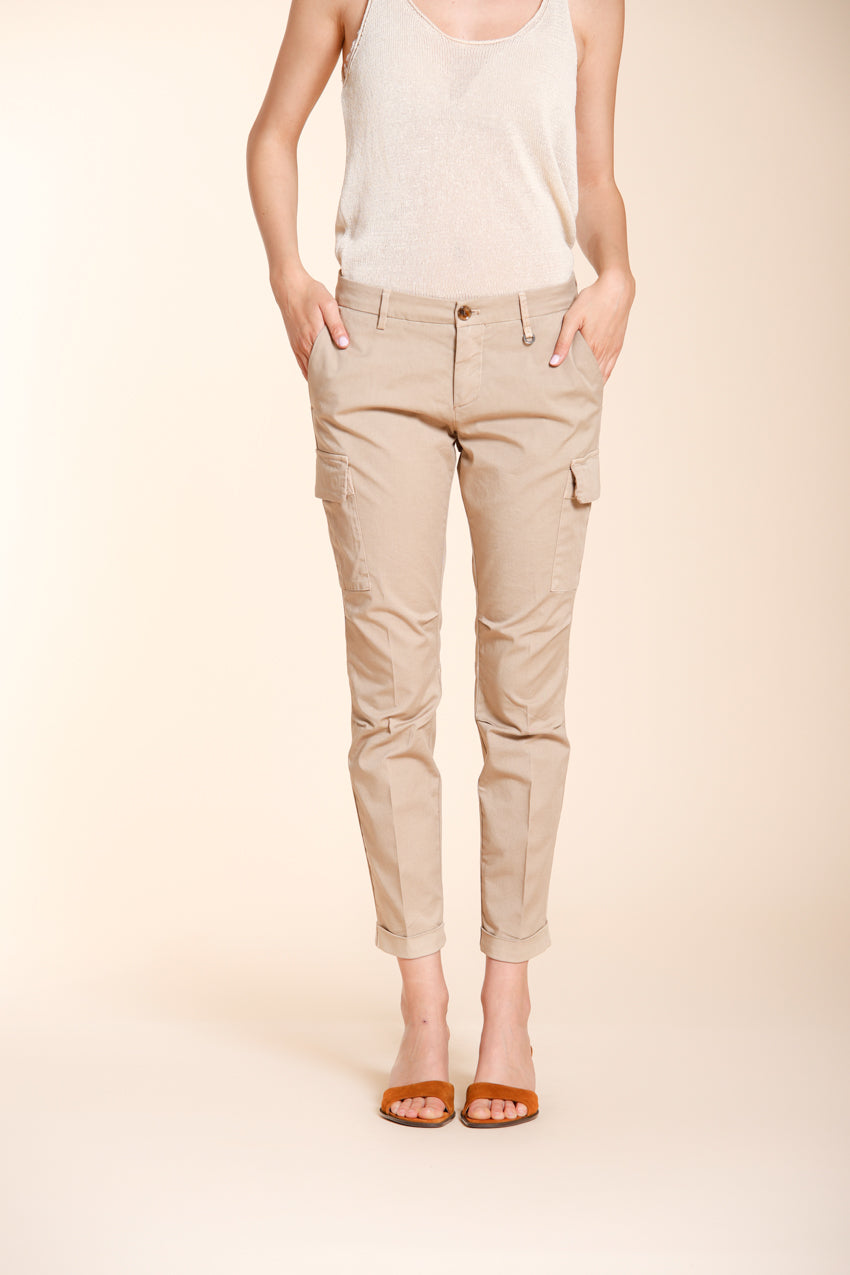 Chile City pantalón cargo mujer en gabardina stretch slim fit