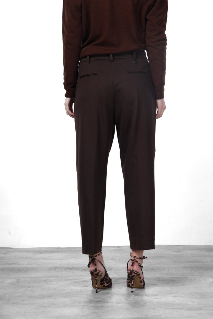 New York O Shape pantalon chino femme en jersey technique carrot fit