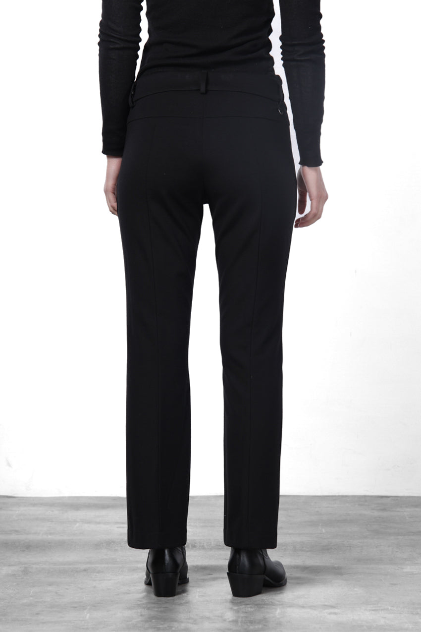 Kik Chinohose für Damen aus technischem Jersey mit slim fit