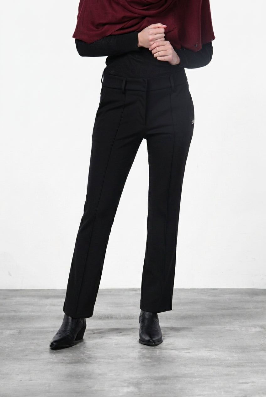 Kik Chinohose für Damen aus technischem Jersey mit slim fit