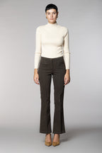 Milano Flare pantalon chino femme en satin slim fit