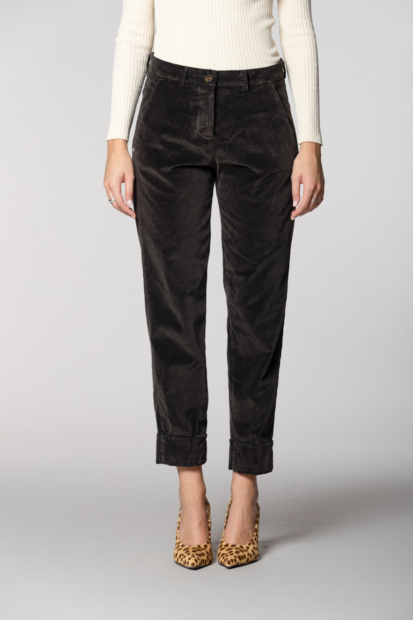 New York Carrot pantalón chino mujer en terciopelo carrot fit