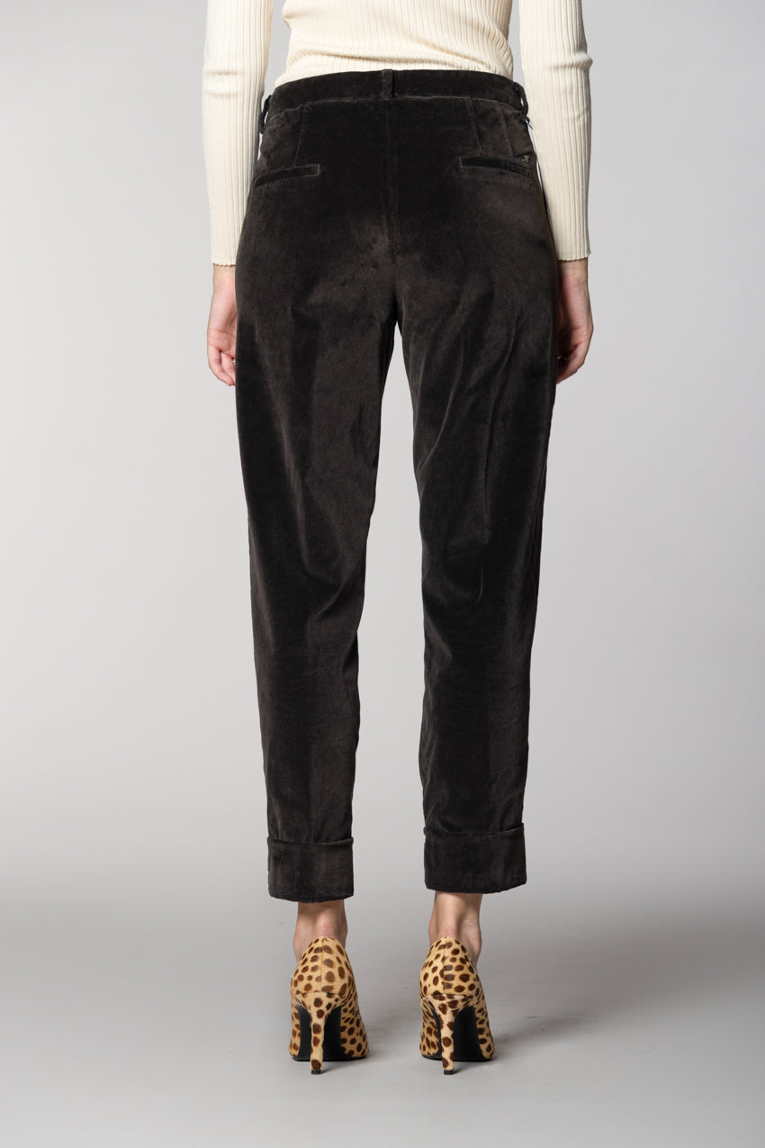 New York Carrot pantalón chino mujer en terciopelo carrot fit