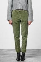 New York Carrot pantalón chino de mujer en terciopelo liso carrot fit ①
