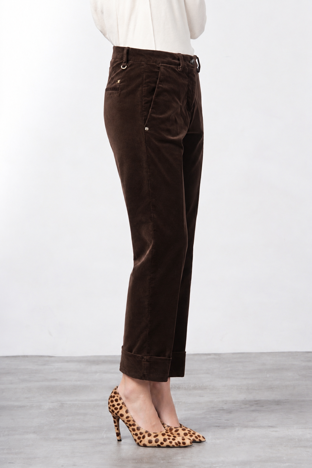 New York Carrot pantalon chino femme en velours lisse carrot fit ①
