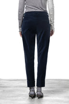 New York Carrot Chinohose für Damen aus glattem Samt mit carrot fit ①
