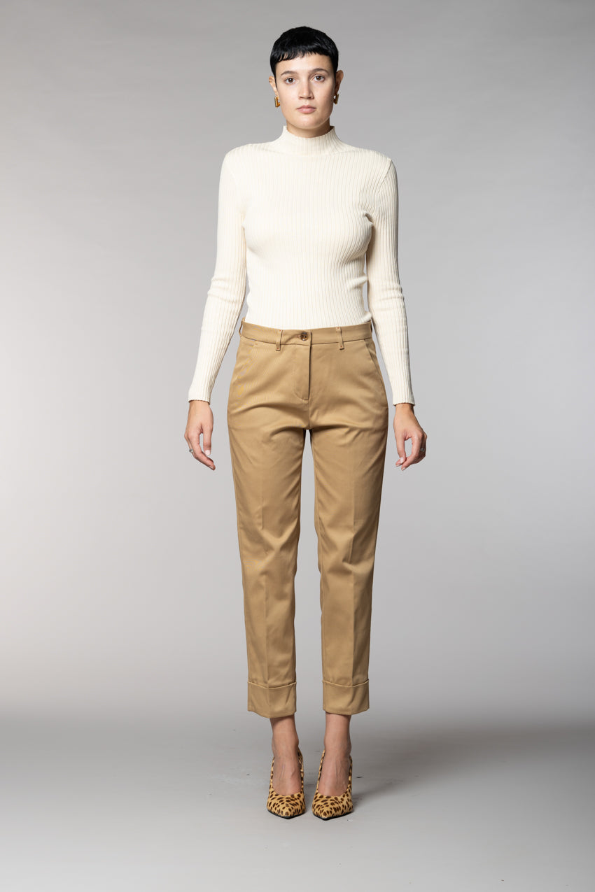 New York Carrot pantalón chino mujer en gabardina carrot fit
