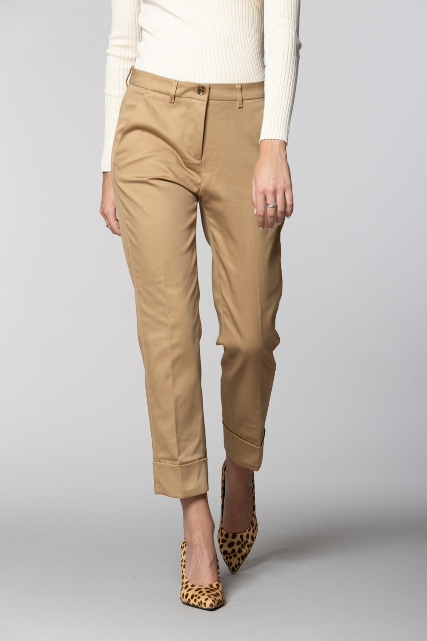 New York Carrot pantalón chino mujer en gabardina carrot fit