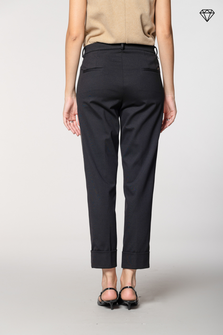 New York Carrot pantalone chino donna in jersey tecnico carrot fit ①