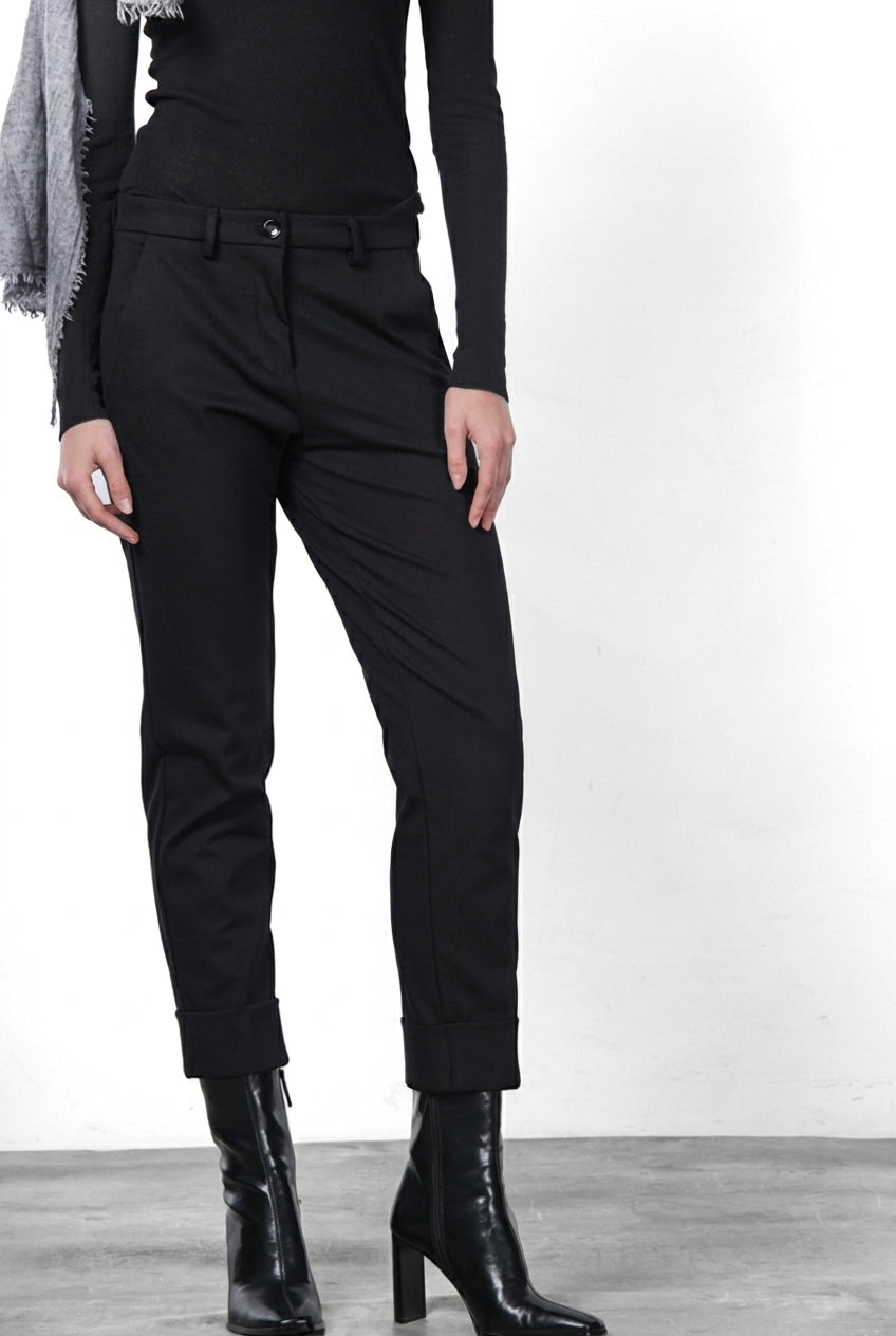 New York Carrot Chinohose für Damen aus technischem Jersey mit carrot fit ①
