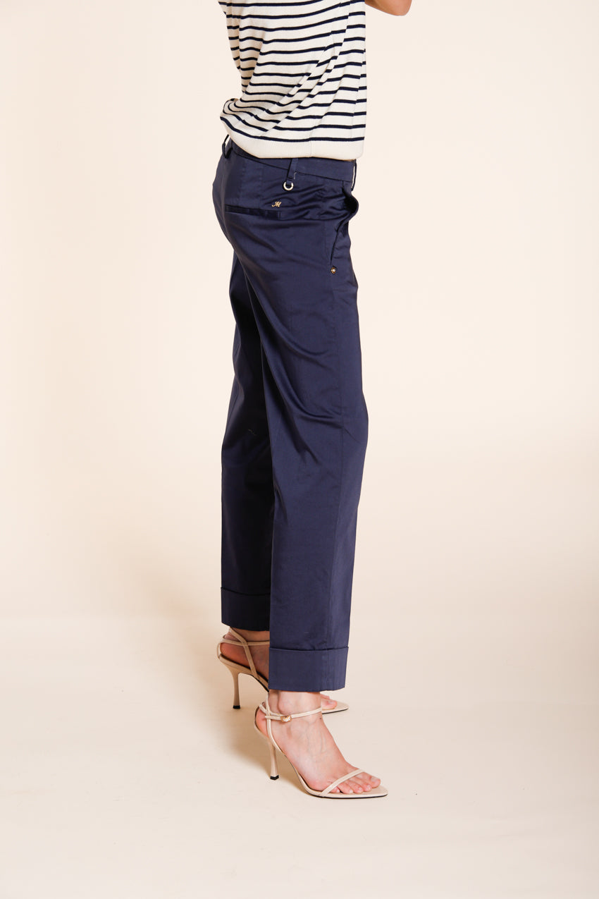 New York Carrot pantalon chino femme en satin stretch carrot fit ①