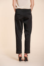 New York Carrot pantalon chino femme en satin stretch carrot fit ①