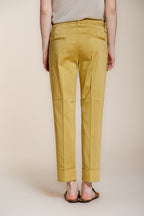 New York Carrot pantalón chino mujer de satén stretch carrot fit ①