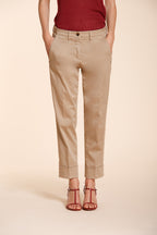 New York Carrot pantalón chino mujer en satén stretch carrot fit ①