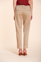 New York Carrot pantalón chino mujer en satén stretch carrot fit ①