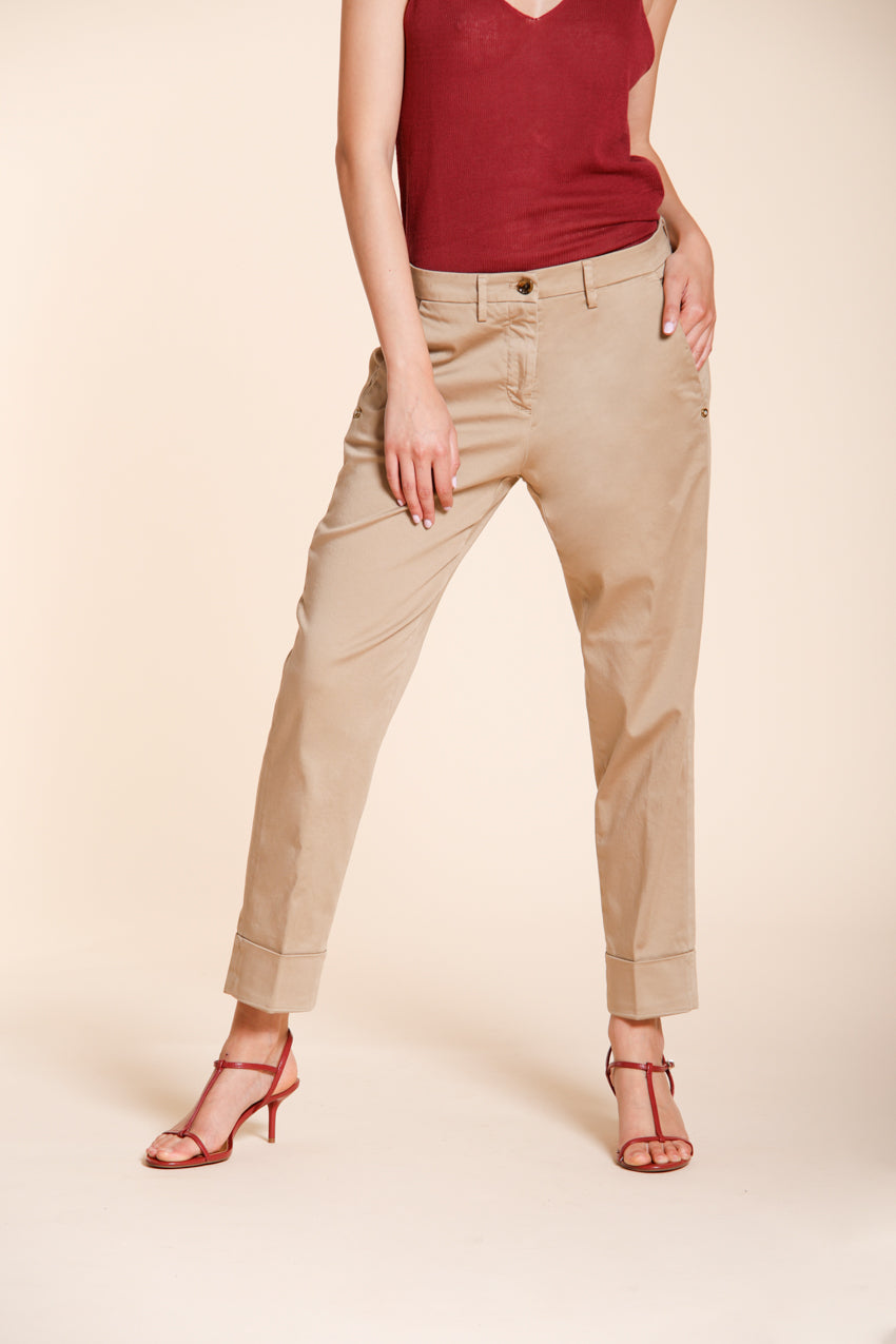New York Carrot pantalón chino mujer en satén stretch carrot fit ①
