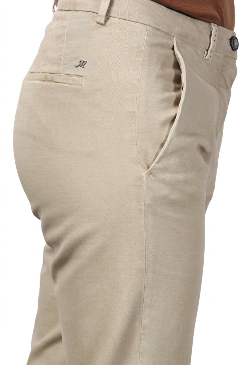 New York Carrot pantalon chino femme en gabardine de coton et laine carrot fit ①
