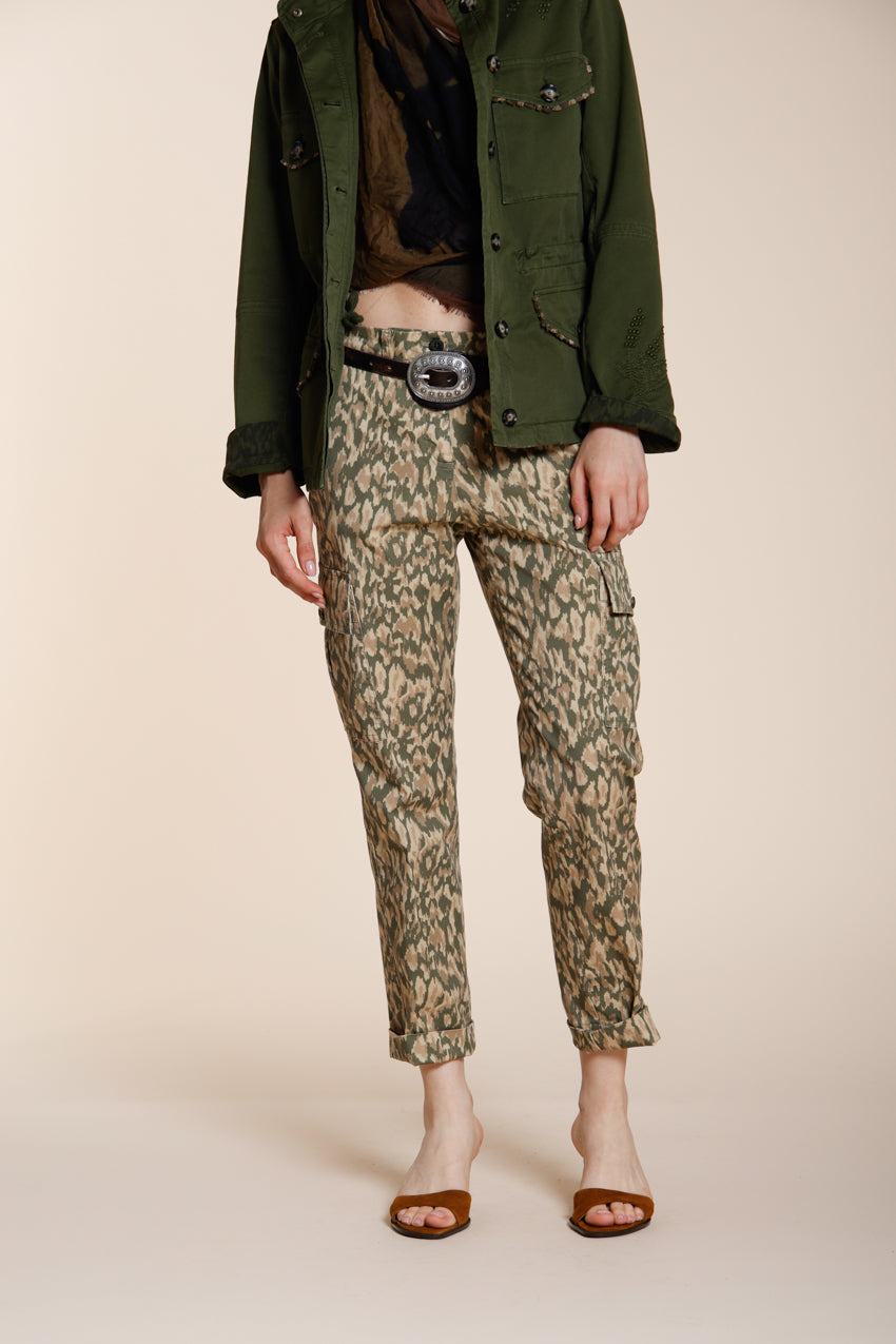 Marlene Cargo pantalone donna in gabardina stampa camouflage carrot fit