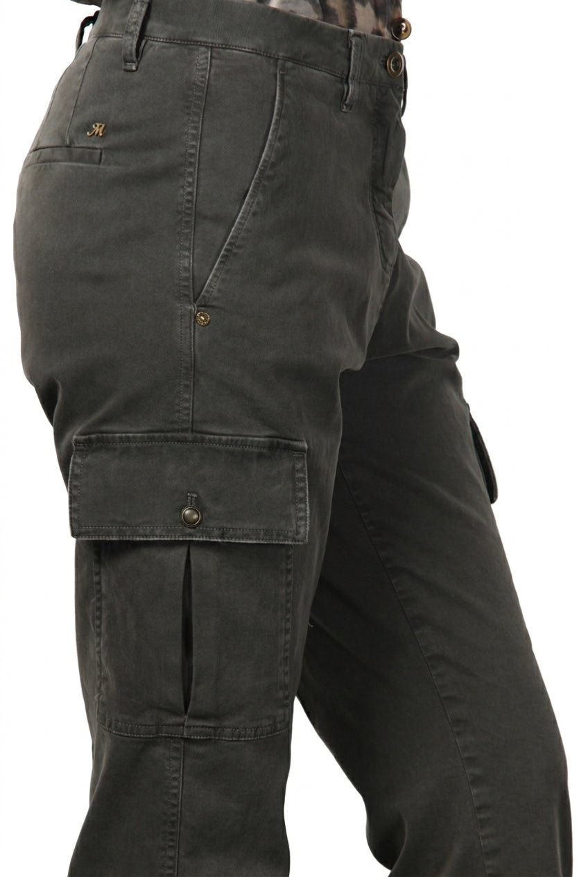 Marlene Cargo pantalone cargo donna in gabardina carrot fit