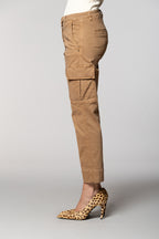 Marlene Cargo pantalone cargo donna in gabardina carrot fit