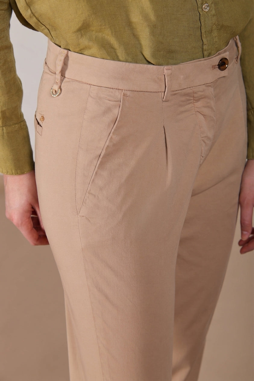 New York Carrot Sartoriale 1 Pince pantalon chino femme en satin de coton et soie carrot fit ①