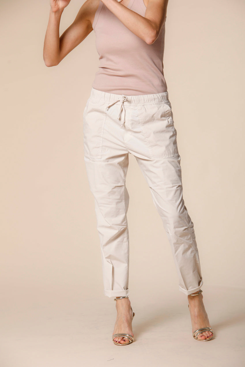 Immagine 4 di pantalone cargo jogger donna in tela paracadute color stucco modello Fatique Jogger di Mason's