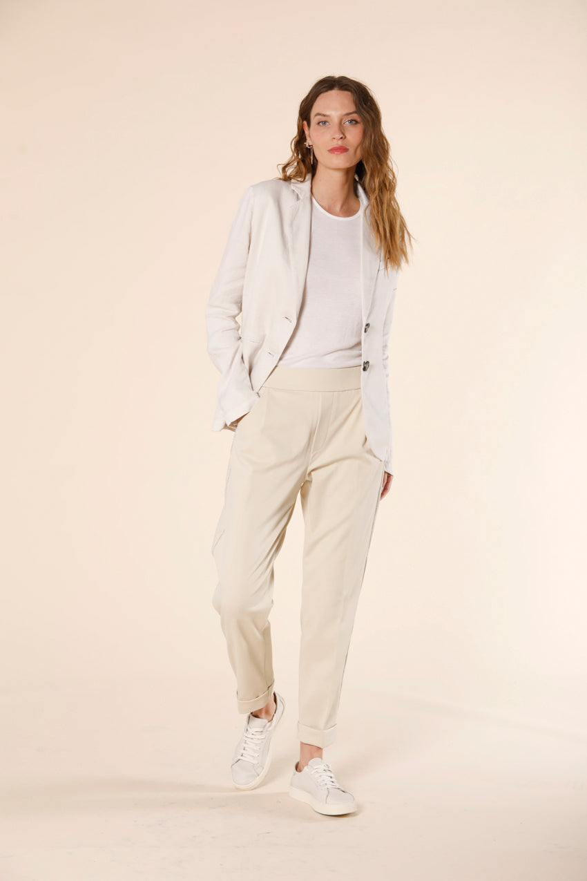 Immagine 2 di pantalone chino jogger donna in jersey stretch color sabbia modello Easy Jogger di Mason's