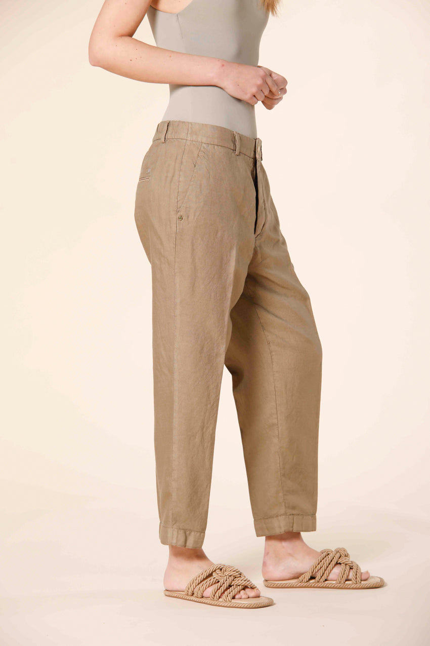 Bild 4 von Damen Chino Jogger Hose aus Tencel und Leinen in Taubenfarbe, Modell Linda Summer von Mason's