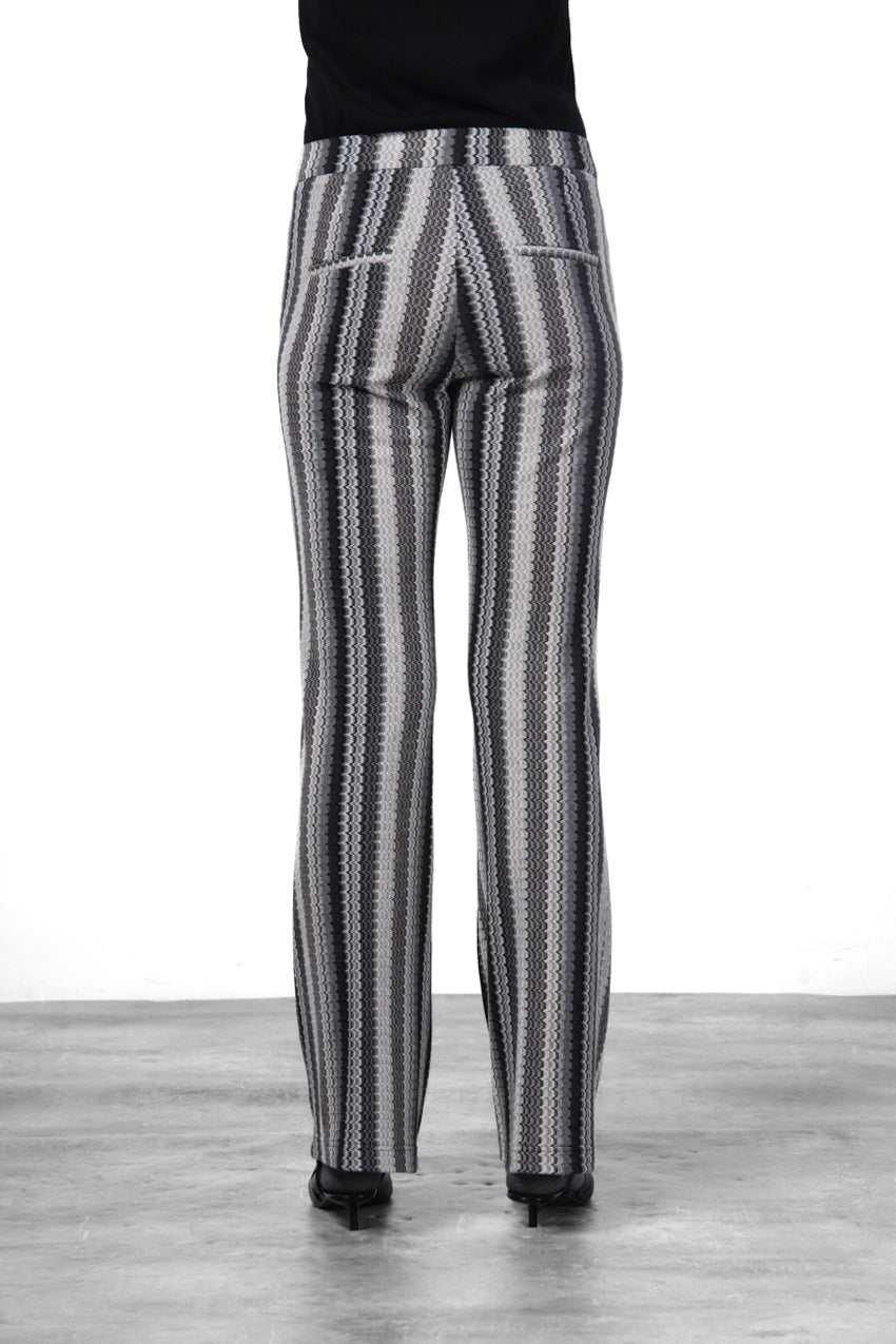 Easy Straight women’s chino pants in jacquard with straight fit