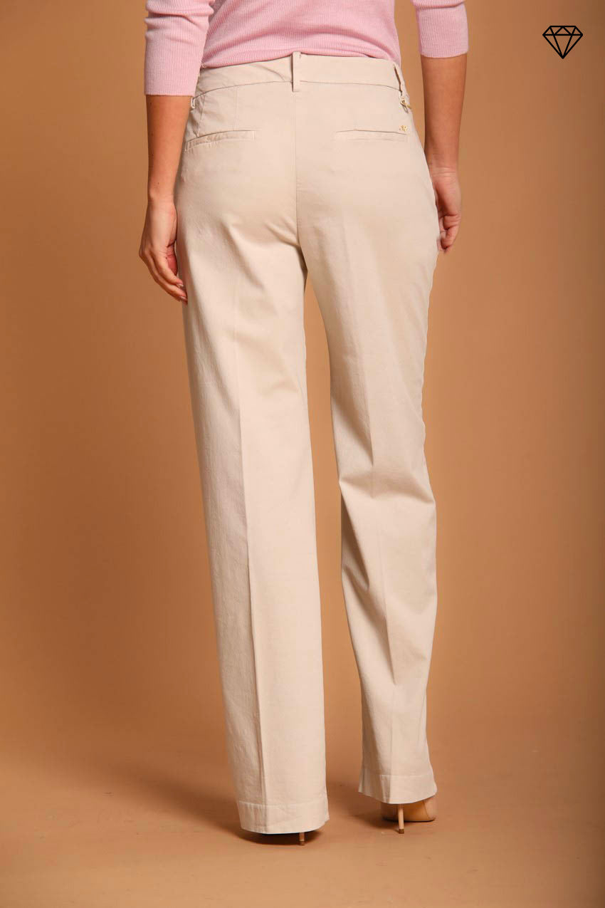 Immagine 4 pantalone chino donna in gabardina modello New York Straight straight fit