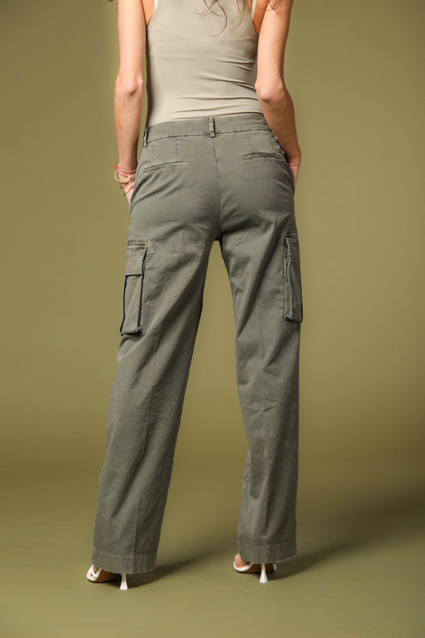 immagine 4 di pantalone cargo donna modello Victoria in verde militare fit straight di Mason's