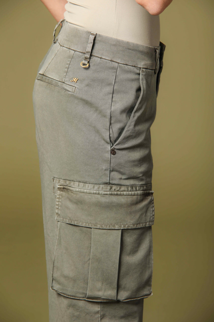 immagine 3 di pantalone cargo donna modello Victoria in verde militare fit straight di Mason's