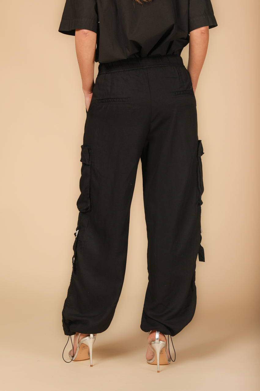 Bild 4 von Damen-Cargo-Joggerhosen, Modell Francis, in Schwarz mit relaxed Passform von Mason's