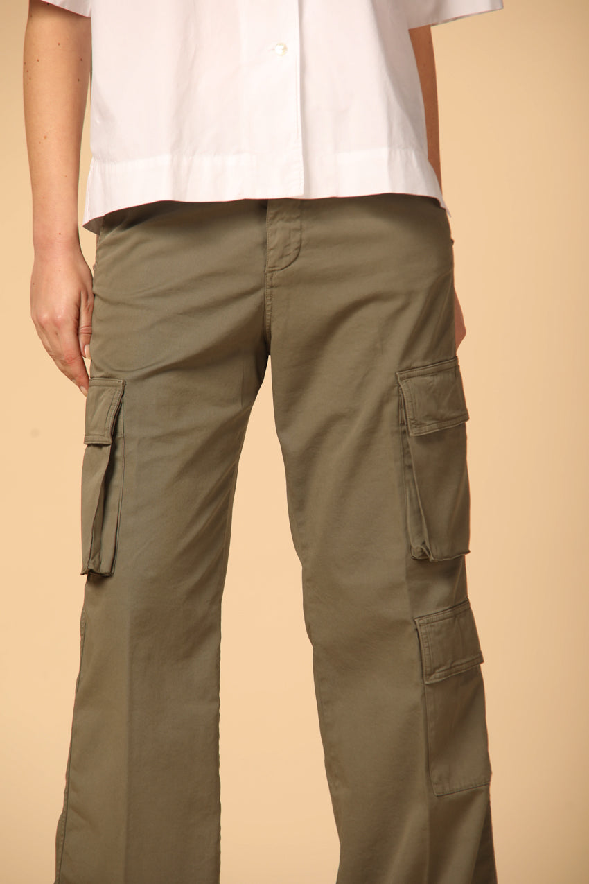 immagine 3 di pantalone cargo donna modello Havana in verde militare fit relaxed di Mason's