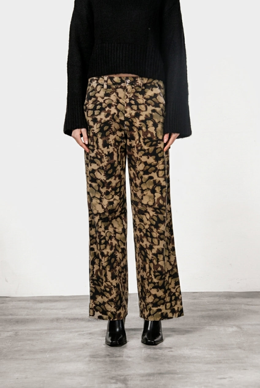 Dallas Wide Work women’s chino pants in camouflage-pattern bull with straight fit
